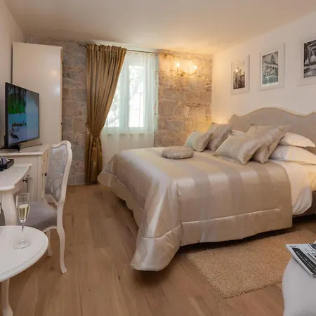 Theatre Heritage 4* Split