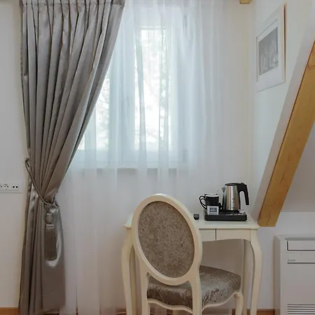Theatre Heritage 4* Split